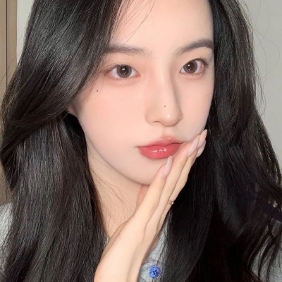 91CM-UN009花样少女刚刚18岁花样少女在男友面前被用跳蛋震到高潮相关图片